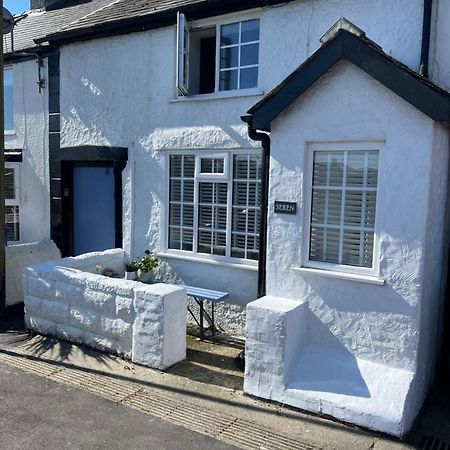 Seren Cottage Клангефни Екстериор снимка