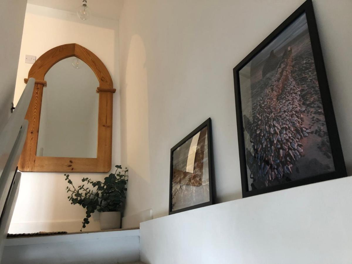 Seren Cottage Клангефни Екстериор снимка
