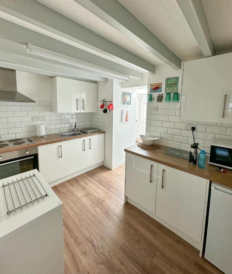 Seren Cottage Клангефни Екстериор снимка